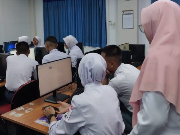 Menumbuhkan Nalar Kritis dan Keputusan Berbasis Data dalam Pembelajaran Matematika