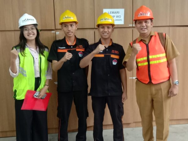 “Sold Out” Sebelum Lulus