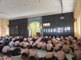 Sholat Jumat di SMKN Jateng di Semarang, Ustad Sugito Ingatkan Tujuh Golongan yang Mendapat Naungan Allah di Hari Kiamat