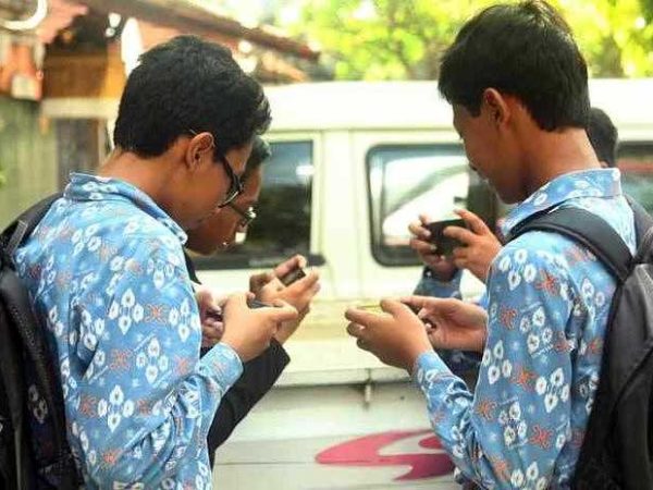 Pendidikan di Ujung Jari Antara Kecanggihan Teknologi dan Sentuhan Kemanusiaan