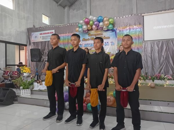 Menyalakan Cahaya Pembelajaran di Tengah Keterbatasan
