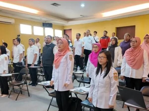 Transformasi Peran Tenaga Administrasi Sekolah Dari Pencatat Data Menjadi Mitra Strategis Peningkatan Mutu