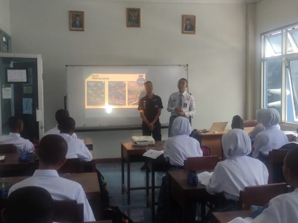 Penguatan Simulasi Wawancara Kerja melalui Pembelajaran Bahasa Indonesia Terintegrasi Kokurikuler sebagai Upaya Meningkatkan Kesiapan Kerja Siswa SMK