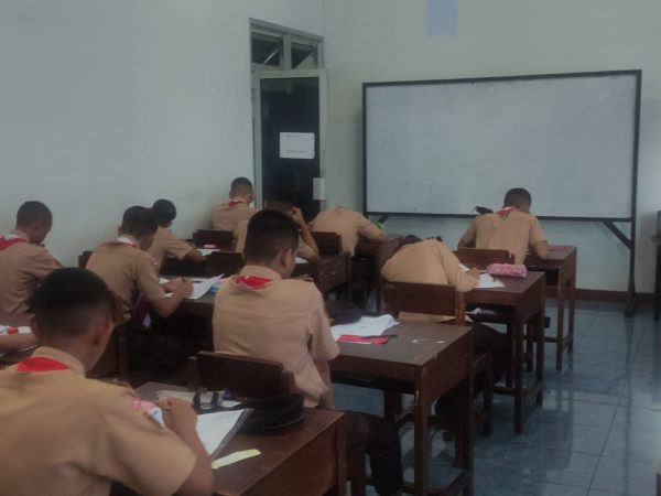 Meningkatkan Pemahaman Bacaan Siswa SMK melalui Asesmen Berbasis Metode KWL (Know, Want to Know, Learn)