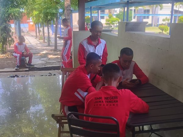 Siswa XI TEI SMKN Jateng di Semarang Hadirkan Budaya Kakak Asuh untuk Tingkatkan Kompetensi Adik Kelas