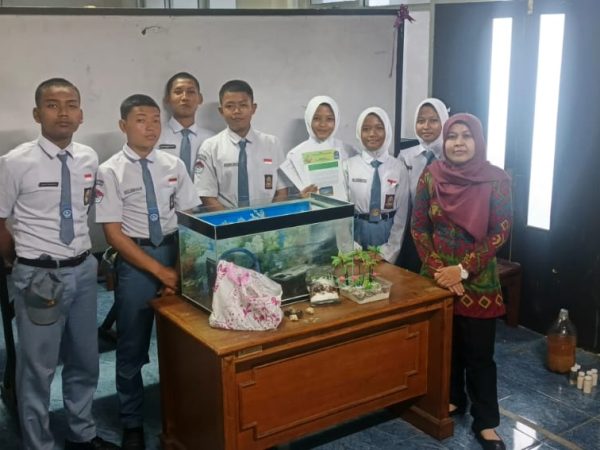 Menumbuhkan Nilai Integritas dan Pembiasaan Karakter Budaya Kerja pada Pembelajaran Projek IPAS di SMKN Jateng di Semarang
