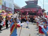 Marching Band Gita Kartika Buana Meriahkan Perayaan Kauw Gwee Jee Kauw di Klenteng Grajen Semarang